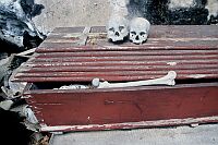 Toraja graves, Central Sulawesi (2002)